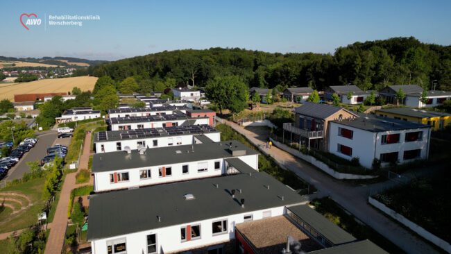 AWO Rehabilitationsklinik Werscherberg: Luftaufnahme der Klinikgebäude.